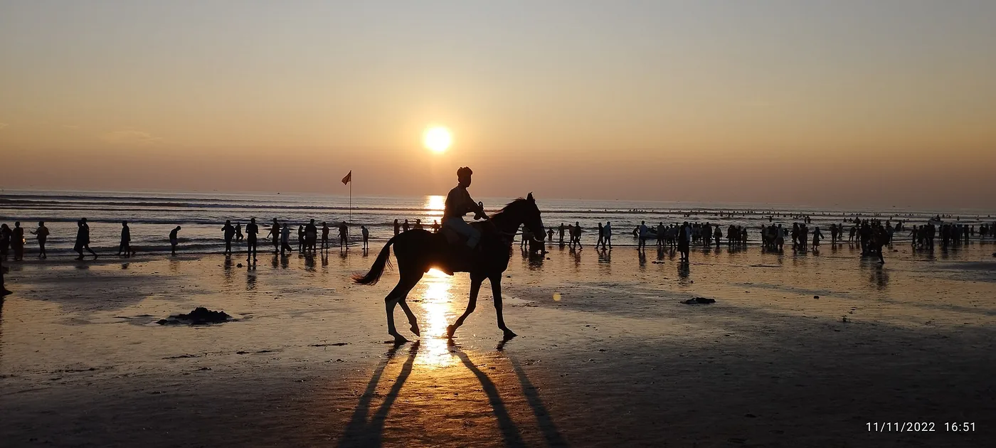 Horseback ride to Quinta Praia